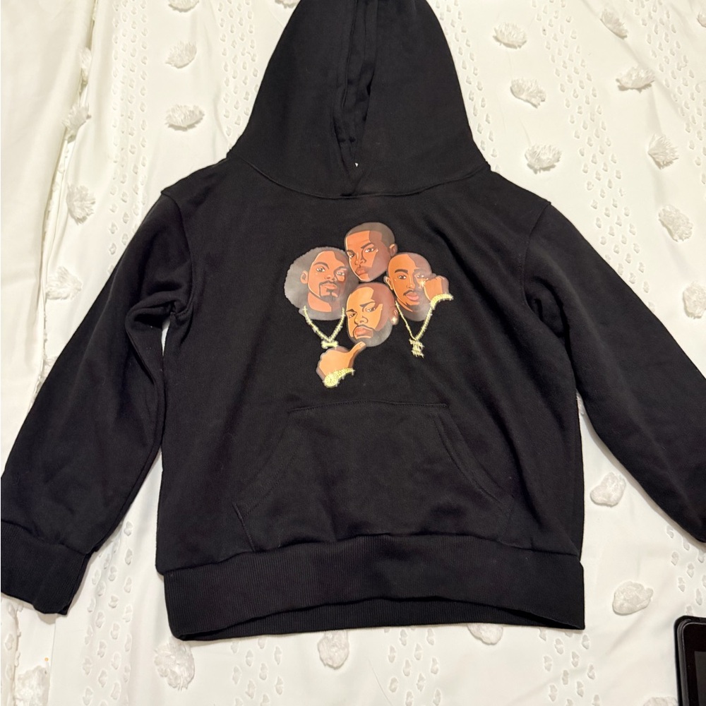 Little Giants rap star Black Hoodie with Graphic Design size 9/10 NWOT tupac,